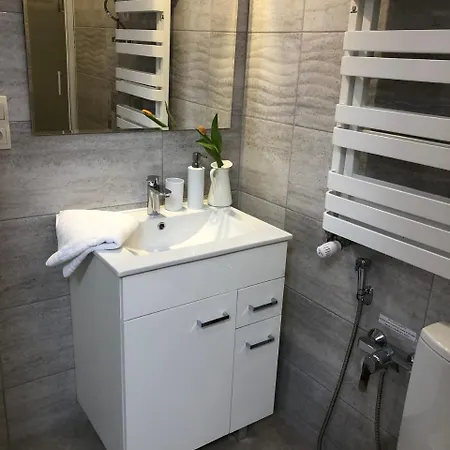 Apartament Cwirleja يلينيا غورا