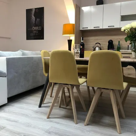Apartament Cwirleja *